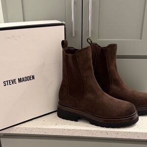 Steve Madden Blitzen Brown Suede boots